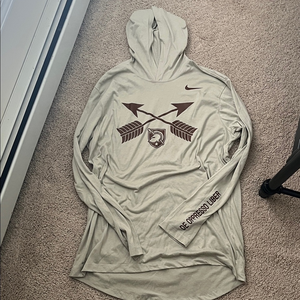 Army West Point Nike Beige Hooded Long Sleeve Shirt Large